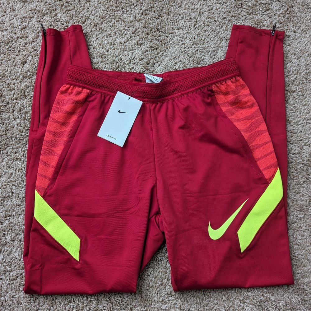NIKE DRI-FIT STRIKE PANTS